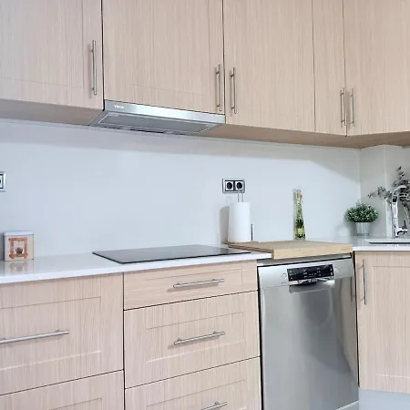 Con Piscina En شقة