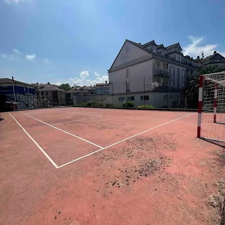 Apartment Con Piscina En *
