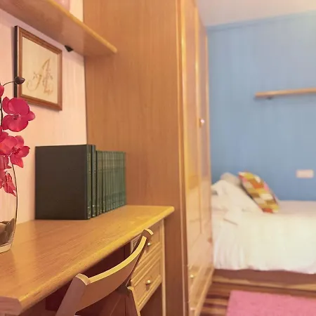 Con Piscina En شقة