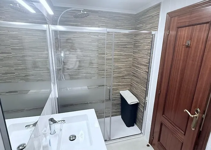 Apartment Con Piscina En *