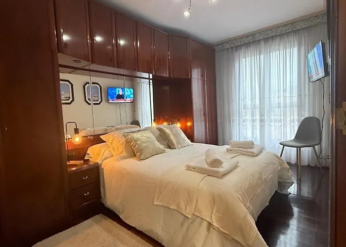 Con Piscina En * Saron