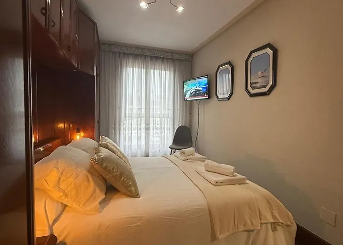 Apartment Con Piscina En Saron